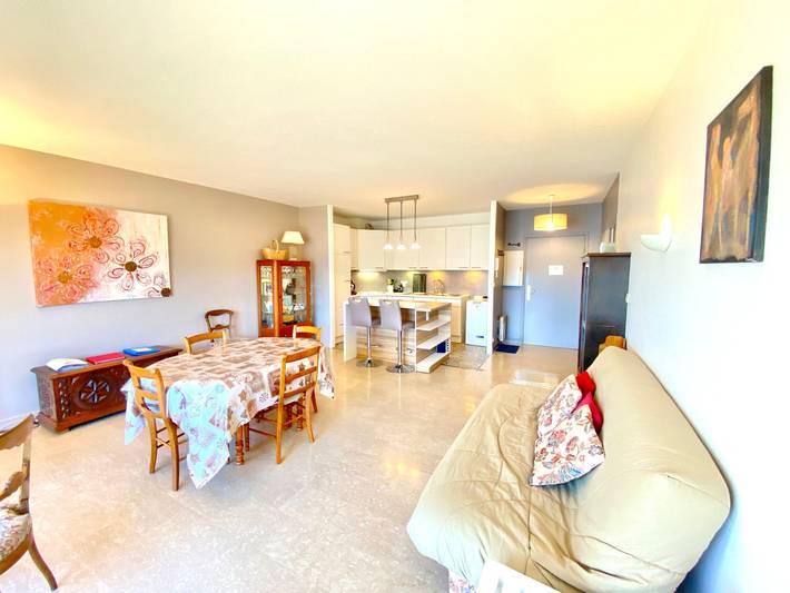 Apartamento entero, Apartamento de 3 piezas con terraza y aparcamiento, Veyrier-du-Lac in Veyrier-du-Lac, Región de Annecy