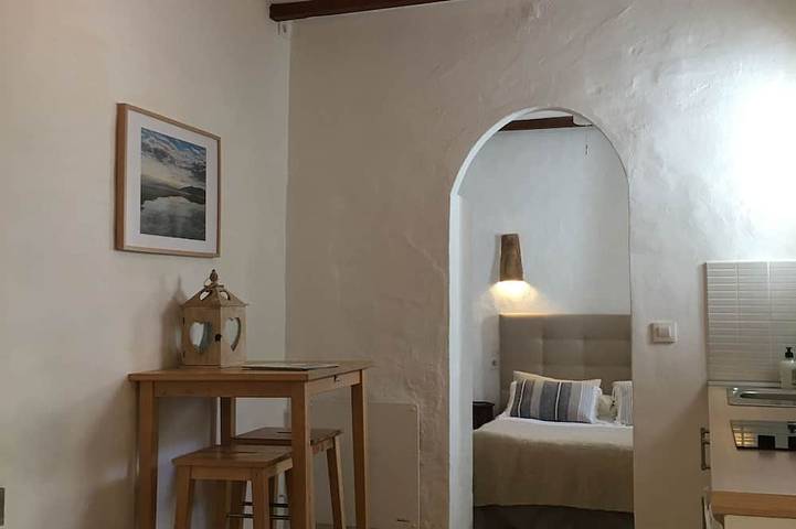 Ganze Wohnung, Ruhiges Refugium mit Terrasse im Altstad perfekte Lage in Playa de Los Lances, Tarifa