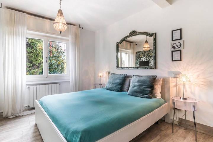 Location de vacances pour 3 personnes, avec jardin et vue sur le lac ainsi que vue et piscine, animaux acceptés à Sarnico - 3