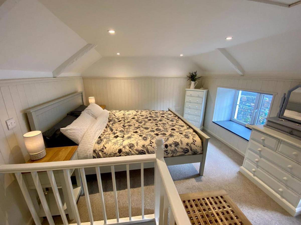 Robin Cottage One Bedroom Cottage near Perranporth beach with Parking & Wifi - Robin Cottage in Perranporth, Cornwall