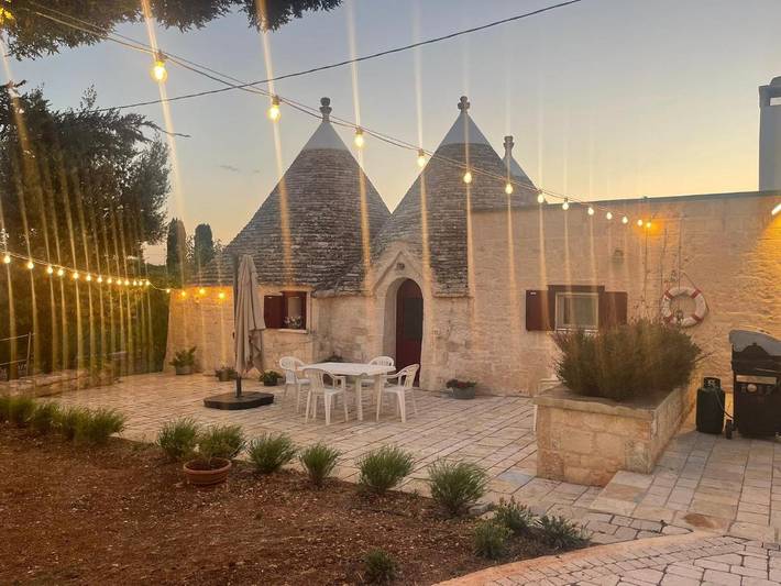 Maison de vacances pour 4 personnes, avec Terrasse et Jardin ainsi que Piscine et Vue à Santa Lucia (Bari)