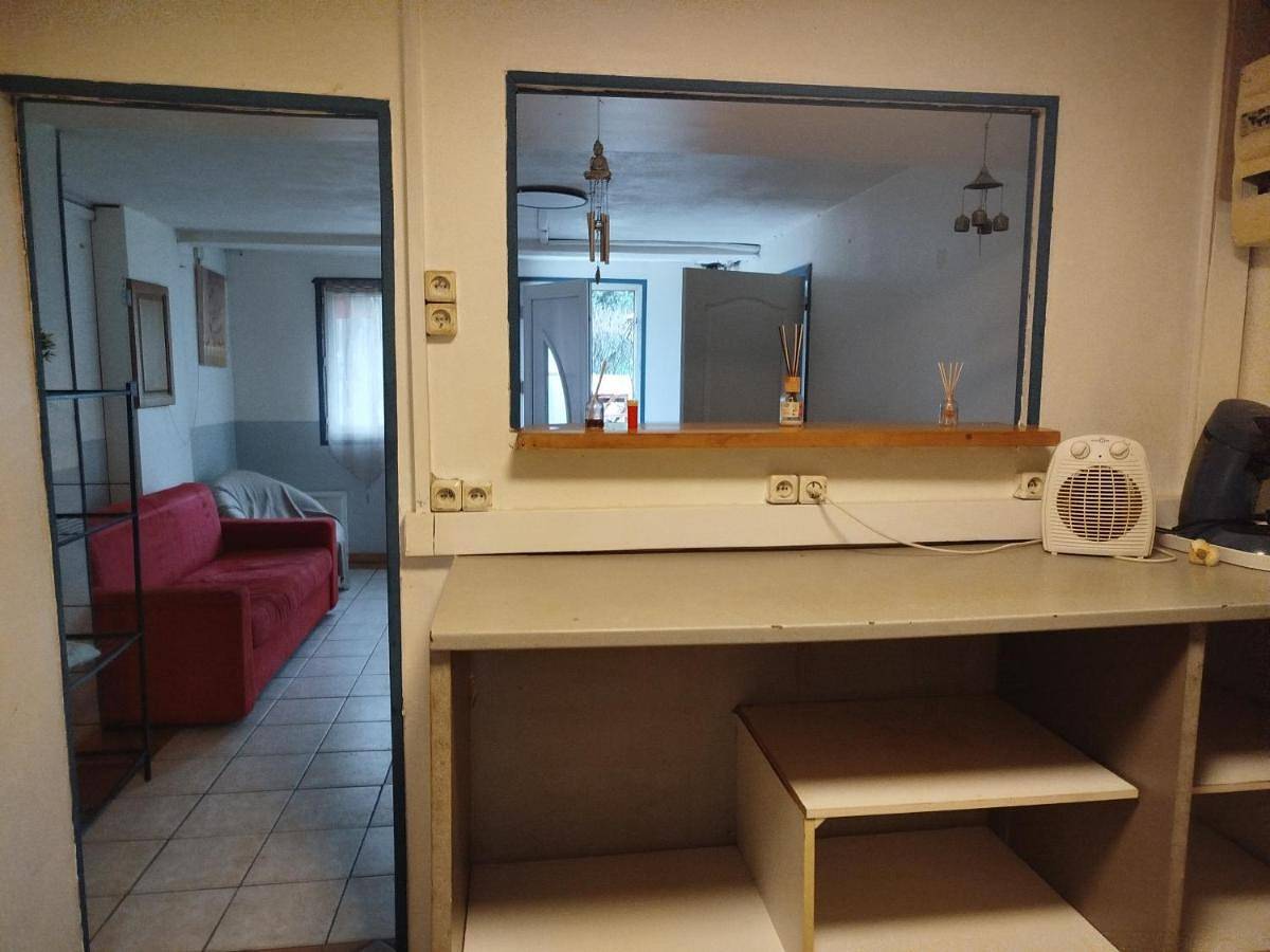 Appartement entier, One-Bedroom Apartment in Avignon, Vaucluse
