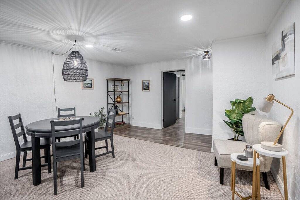 East Side Emerald - Incredible Location! Pool Table, Fire Pit, 2K in Wichita, Kansas