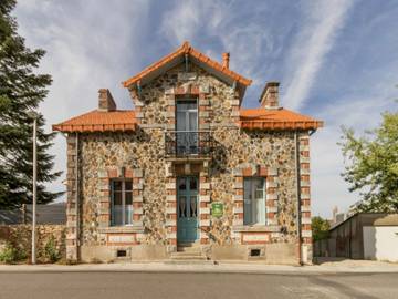 Gîte pour 11 personnes, avec jardin à Bouvron