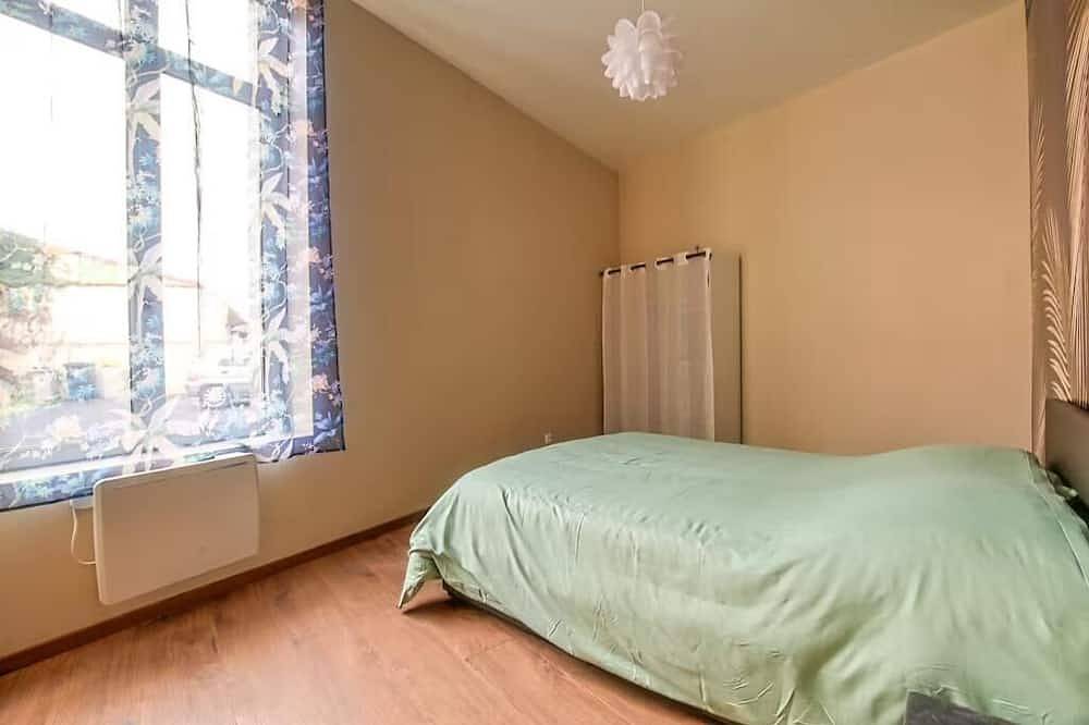 Entire apartment, La Perle du Haut Pont - T2 - Secure parking in Saint-Omer, Saint-Omer region