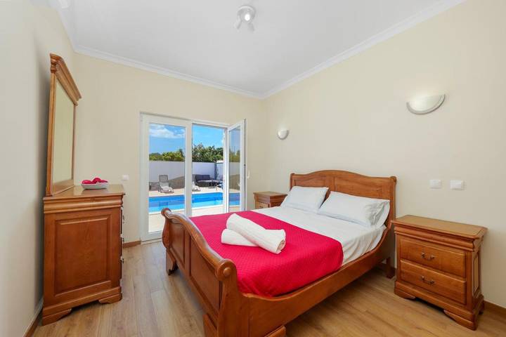 Villa für 8 Personen, mit Pool und Garten sowie Ausblick, mit Haustier - 1