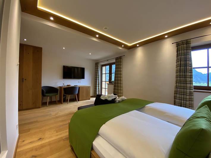 Hotel für 3 Personen, mit Balkon/Terrasse und Balkon sowie Terrasse und Garten in Achenkirch - 4
