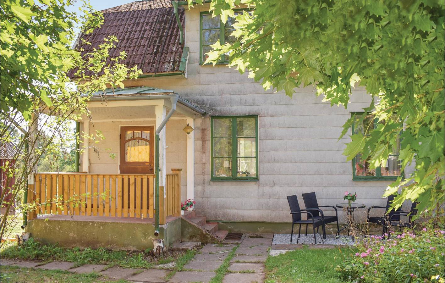 Hus för 4 Personer, med trädgård