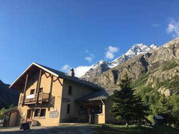 Chambre d’amis pour 4 personnes, avec jardin et vue à Villar-d'Arêne