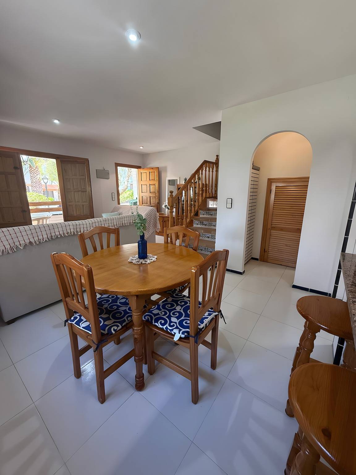 Holiday Home 'Casa En La Playa Con Piscinas' with Shared Pool, Wi-Fi and Air Conditioning in Santa Pola, Costa Blanca