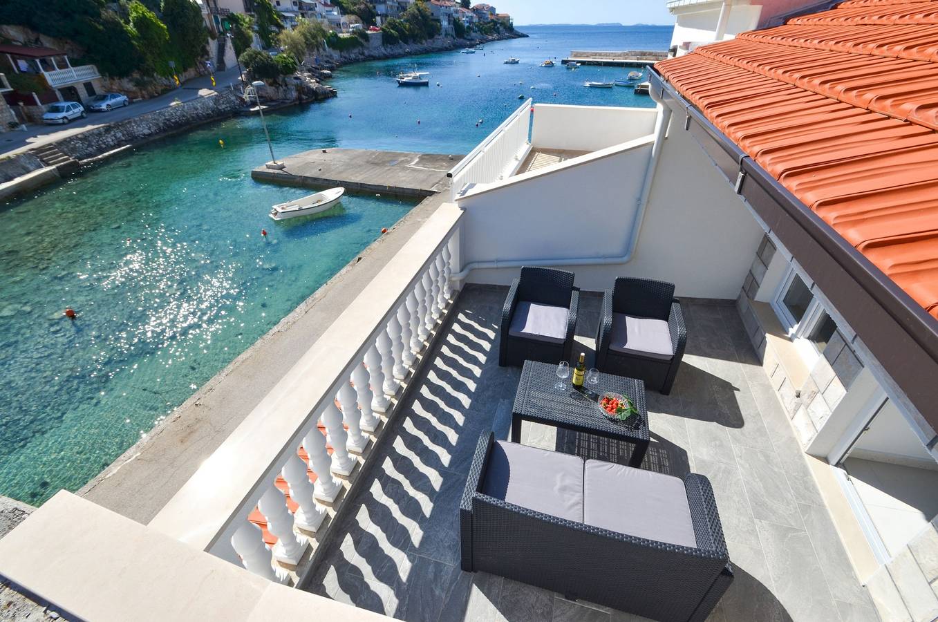 1-Zimmer-Haus mit Terrasse und Meerblick Zavalatica, Korcula K-19045 in Čara, Korcula