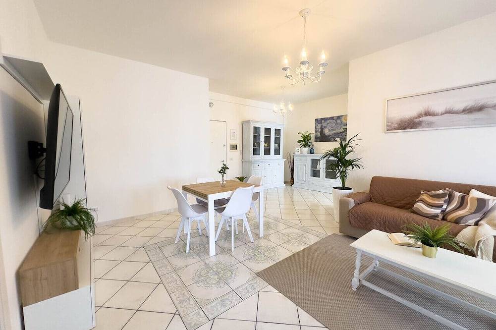 Entire apartment, Small Vietri - Marina di Ardea in Ardea, Rome Province