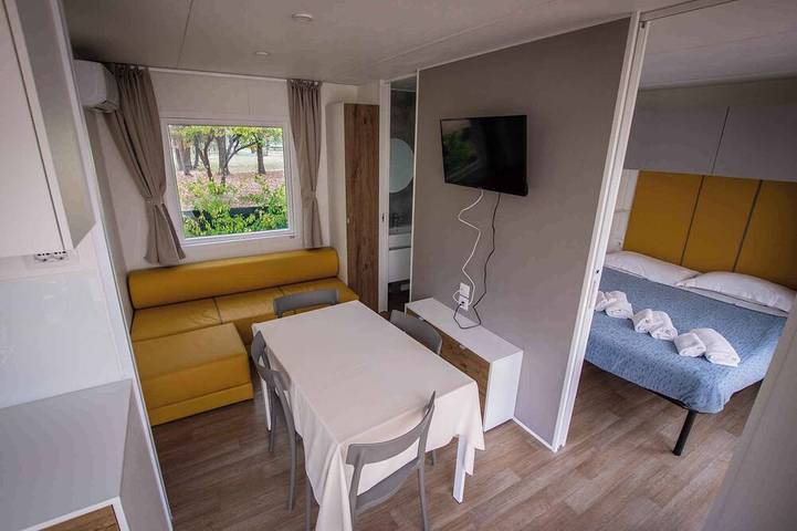 Entire apartment, Studio mit Pool in Alba, Langhe
