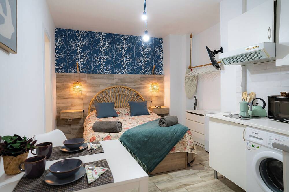 Entire apartment, Studio Malaga A | Café | Ac |Center|Terrace|2 pax in Malaga Centro Historico, Malaga