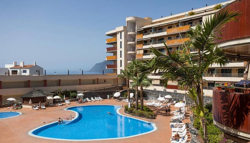Apartamento para 4 personas, con vistas además de balcón y vistas al lago en Puerto Santiago