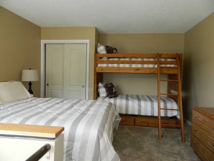 Ferienwohnung für 10 Personen, mit Whirlpool und Balkon sowie Sauna und Pool in New York State