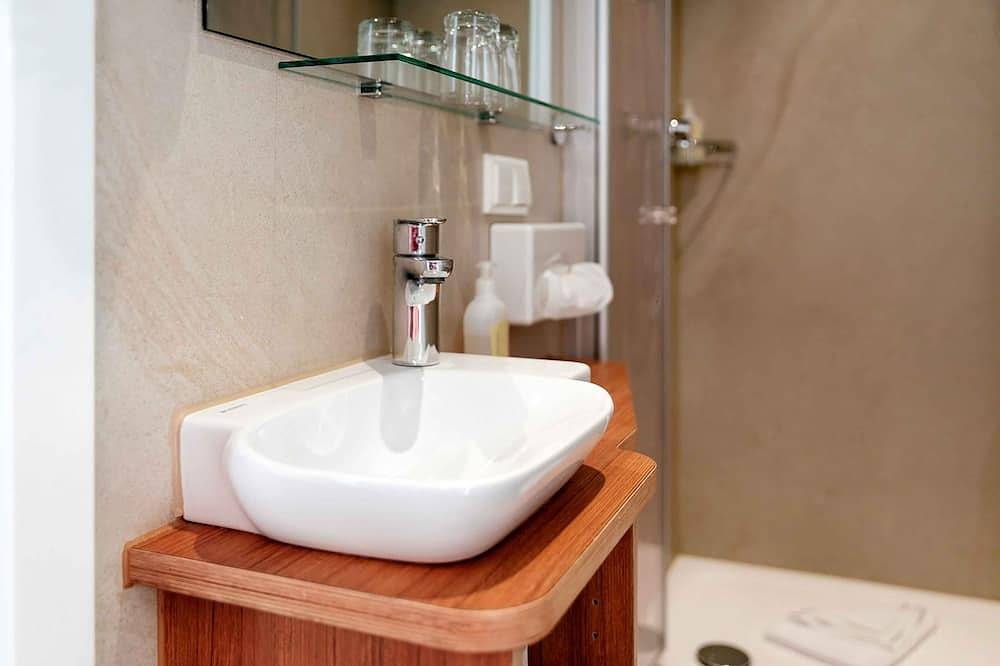 Ganze Wohnung, Wohnung zur Seeseite mit 2 Balkonen - Insulaner Ferienwohnungen in Helgoland