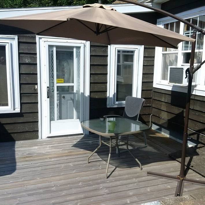 Vacation rental for 8 people, with balcony and garden in Halifax