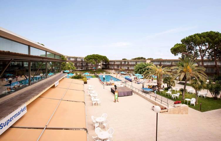 Ganze Wohnung, Apartment 2 Zimmer 4 Personen Klimaanlage Blick auf den Pool in Platja d'Aro, Costa Brava