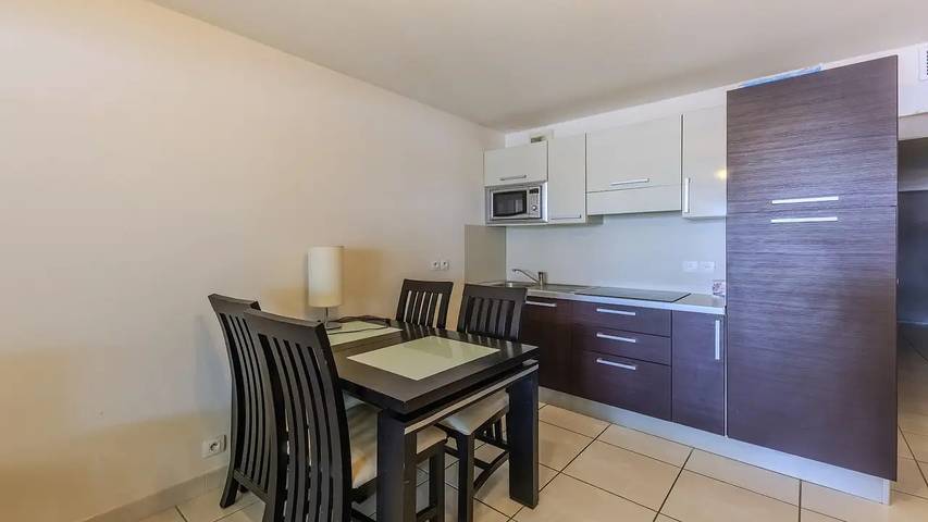 Gîte pour 5 personnes, avec balcon et piscine dans Port de Cannes Marina - 3