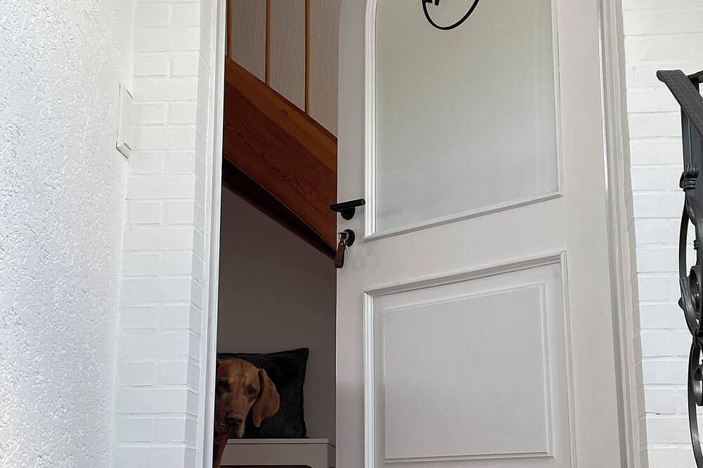 Ganze Wohnung, Ferienwohnung Eifelglück mit Blick auf die Kasselburg in Pelm, Vulkaneifel