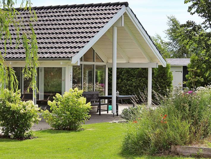 Ferienhaus für 12 Personen, mit Whirlpool und Terrasse sowie Garten und Sauna auf Falster