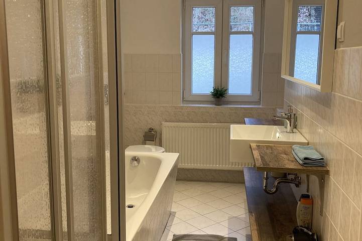 Ganze Wohnung, Modern möbl.  Fewo "Wanderfalke", zentral & ruhig55qm, Gem. Terrasse in Königstein, Elbsandsteingebirge