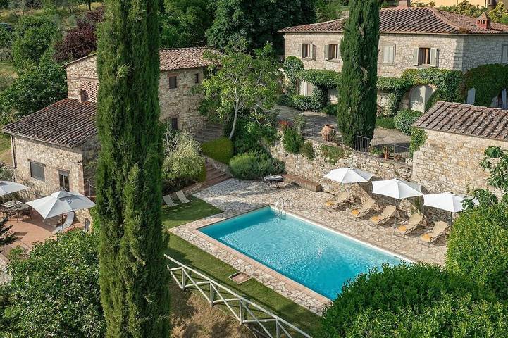 Agriturismo per 4 persone, con giardino in Radda in Chianti