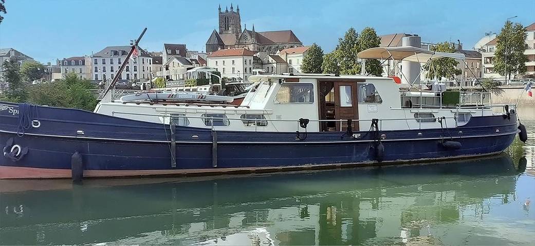 Bateau pour 2 personnes, avec Terrasse et Vue à Meaux