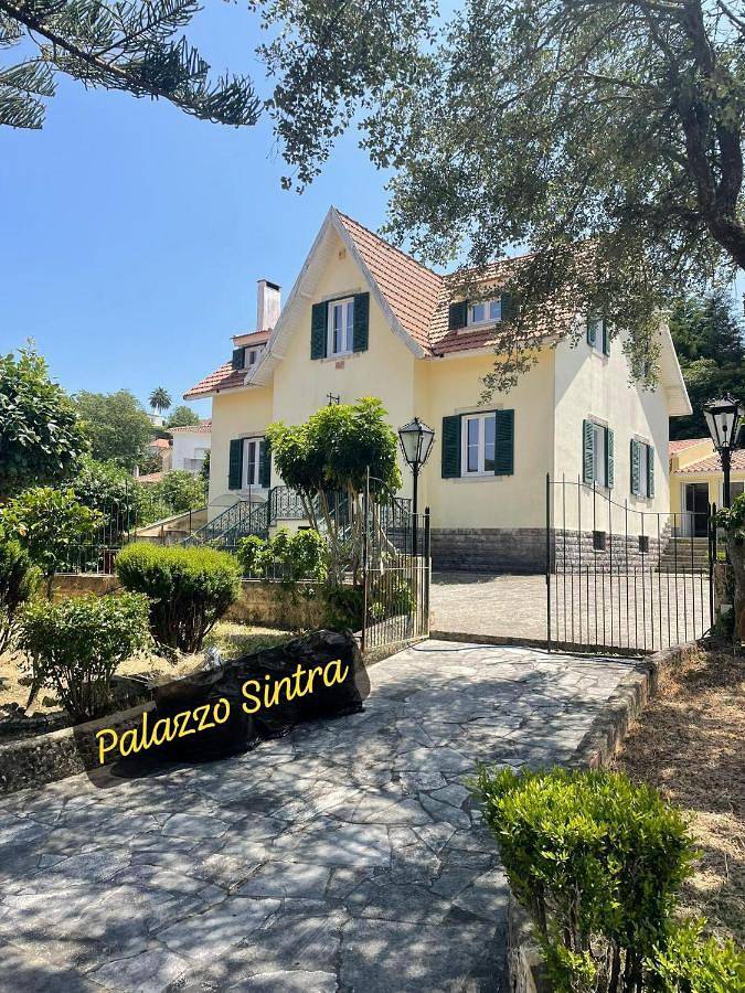 Pousada para 2 pessoas, com terraço e vista e ainda jardim na Costa de Estoril