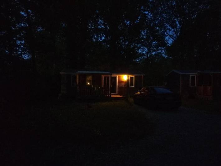 Camping pour 6 personnes, avec jardin ainsi que vue et piscine, animaux acceptés dans Essonne - 3