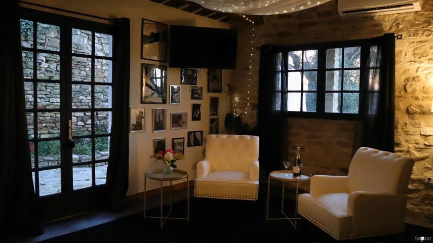 Location de vacances pour 2 personnes, avec piscine et jardin, animaux acceptés à Monteils (Gard) - 2