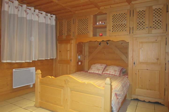 Gîte pour 4 personnes, avec terrasse et jardin dans Office De Tourisme De Combloux - 2