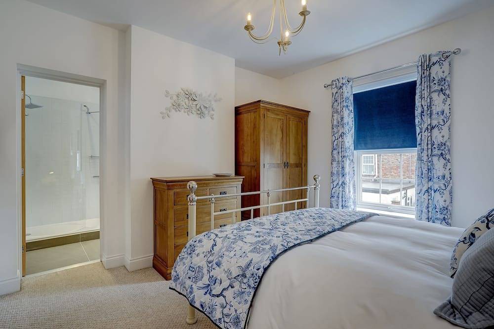 Amity House | Dog-Friendly Retreat Near Winterton Beach in Great Yarmouth, The Broads