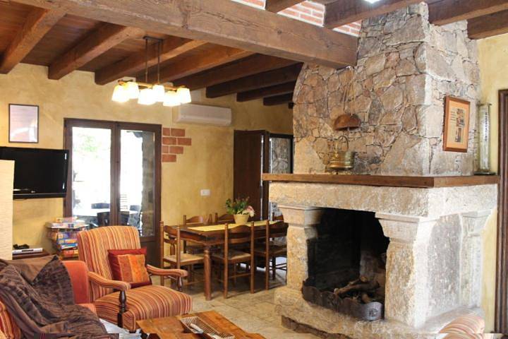 Location de vacances pour 6 personnes, avec Balcon et Terrasse ainsi que Jacuzzi et Bassin pour enfant à San Miguel de Valero