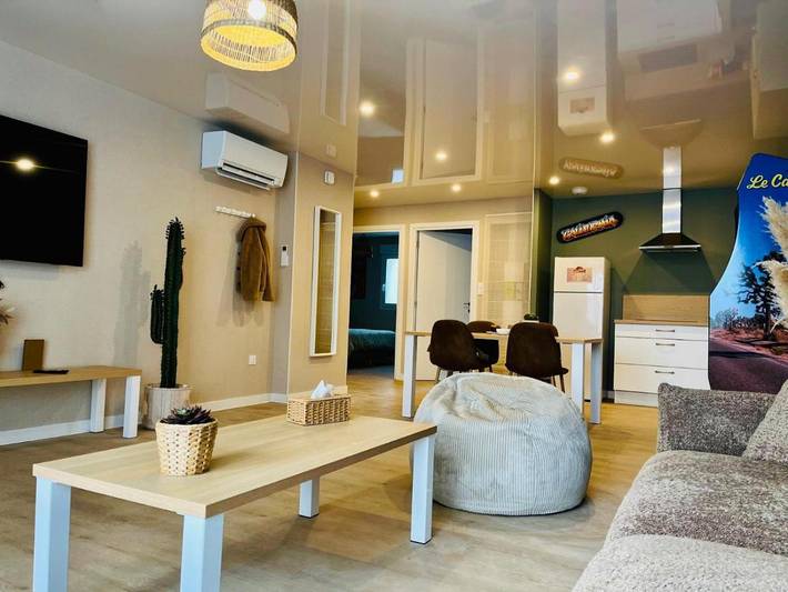 Appartement de vacances pour 4 personnes, avec piscine et jardin