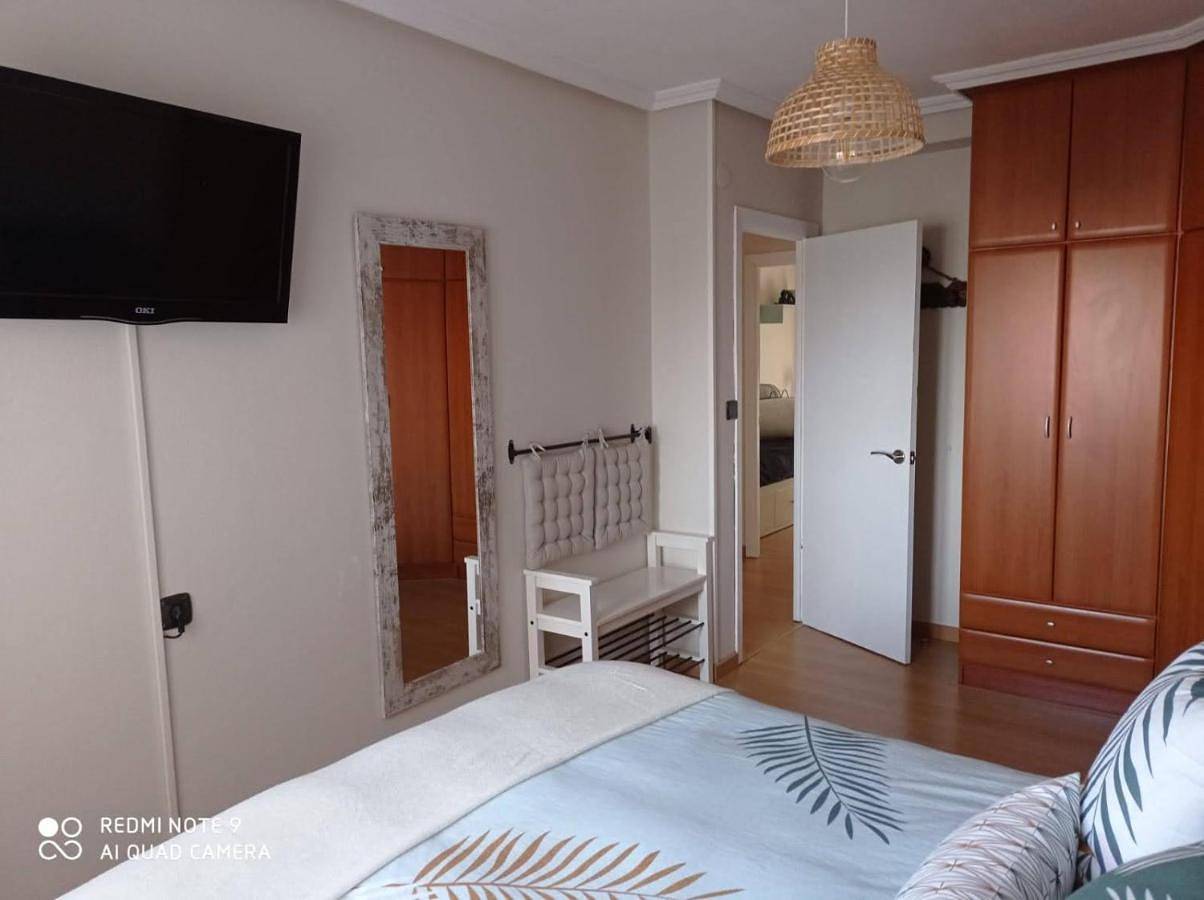 Apartamento entero, Three-Bedroom Apartment in Candás, Carreño