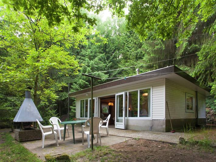 Chalet pour 4 personnes, avec jardin, animaux acceptés à Dilsen-Stokkem