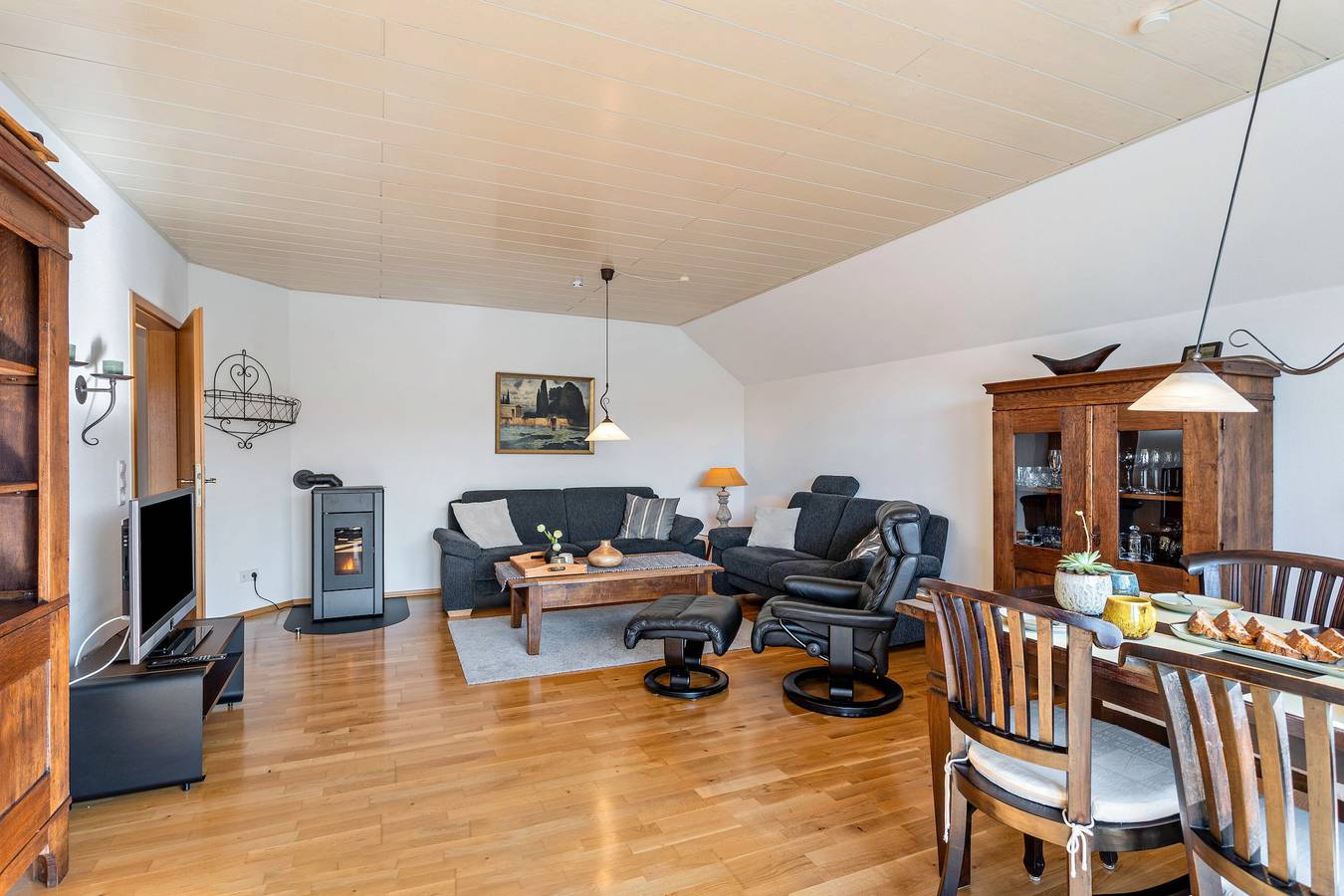 Ganze Wohnung, Apartment 'Vista-Homert' mit Bergblick, Balkon und Wlan in Eslohe, Hochsauerlandkreis