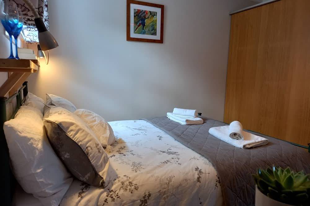 Bright apartment in Charming Newhaven, Leith in Leith, Edimburgo