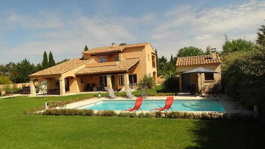 Maison de vacances pour 8 personnes, avec piscine et terrasse à Cavaillon