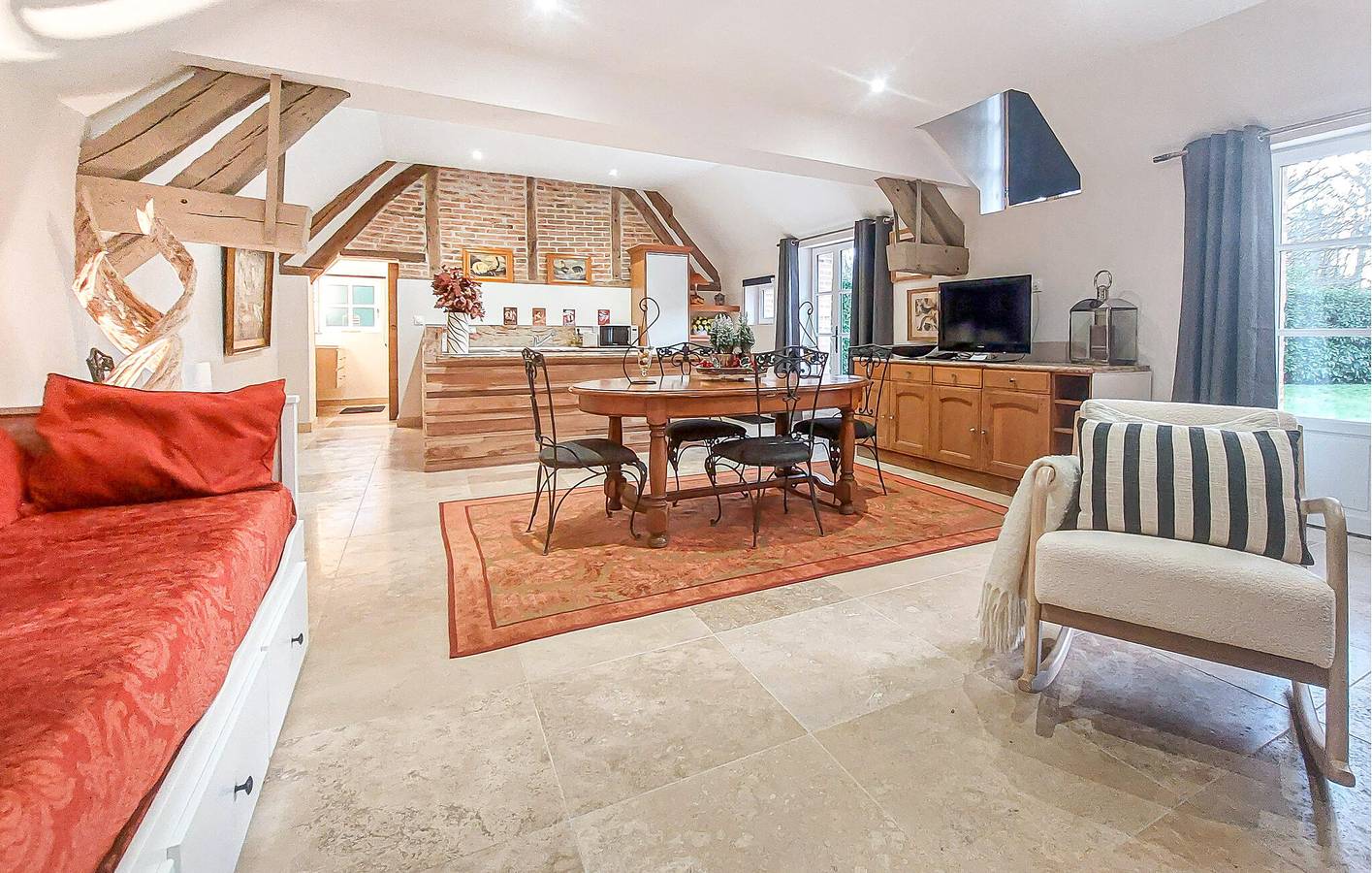 Gemütliche Wohnung mit Parkplatz und WiFi in Mur-de-Sologne, Sologne