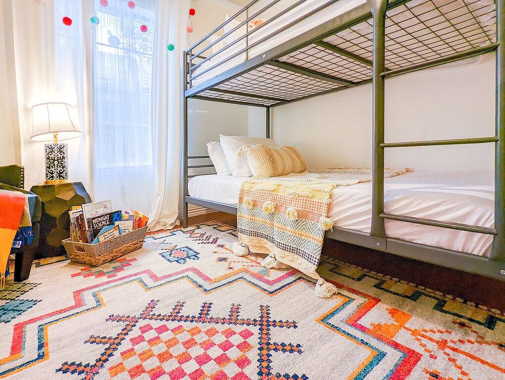 Arlington Home Near At&T Stadium, Globe Life Field, Six Flags - Free Parking!!! in Arlington, Tarrant County