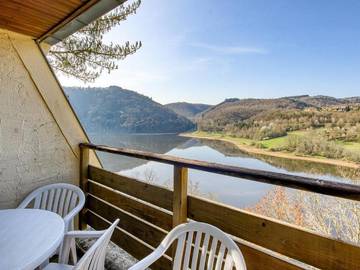 Camping pour 5 Personnes dans Miremont, Massif central, Photo 1