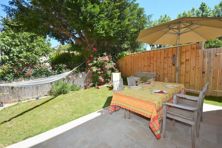 Gîte pour 4 personnes, avec Piscine à Tarascon - 2