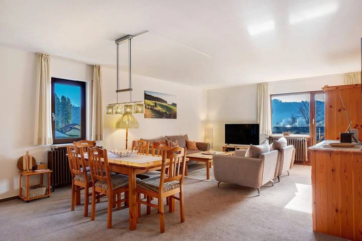 Ferienwohnung für 5 Personen, mit Balkon in Titisee-Neustadt - 2