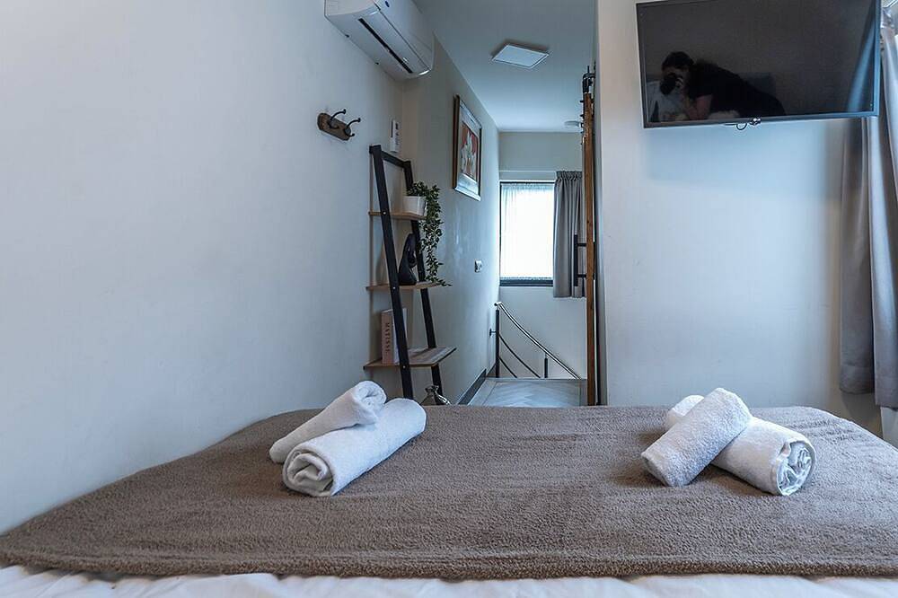 Geheel appartement, Word wakker in hartje Tilburg in een knus hotelbed of in de patio in een heerlijke zonnetje in Tilburg, Noord-Brabant