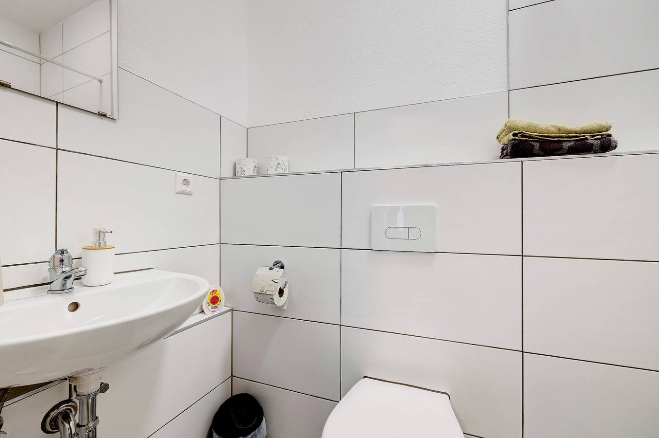 Zimmer '3' mit gemeinsamer Terrasse und Wlan in Albstadt, Neckar-Alb