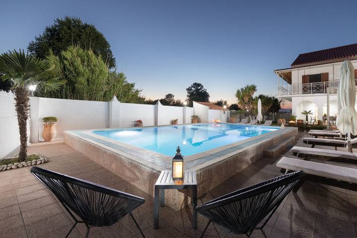 Villa mit pool für 12 Personen, mit Garten auf Korfu - 4