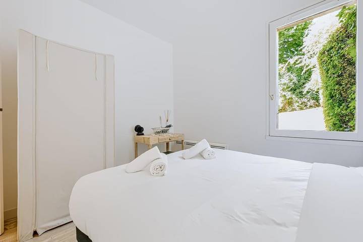 Hel lejlighed, Apartment 'Le Jardin Canisy - Piscine - Tennis' with Shared Pool, Private Terrace and Wi-Fi in Saint-Arnoult, Lisieux Området